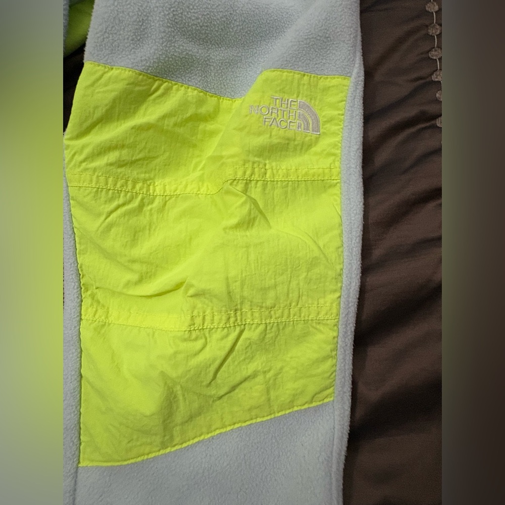 The North Face Neon Green and Light Gray Jacket & Pants Set. - Picture 5 of 16